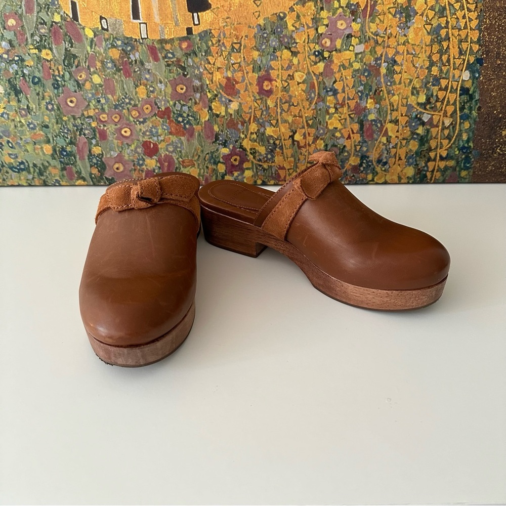 Alexandre Birman Clarita Leather Clogs